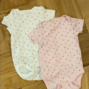 ⭐️ 2/15 British two onesies bodysuits short sleeve
